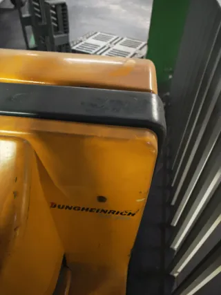 Transpaleta eléctrica JUNGHEINRICH 2200 KGS