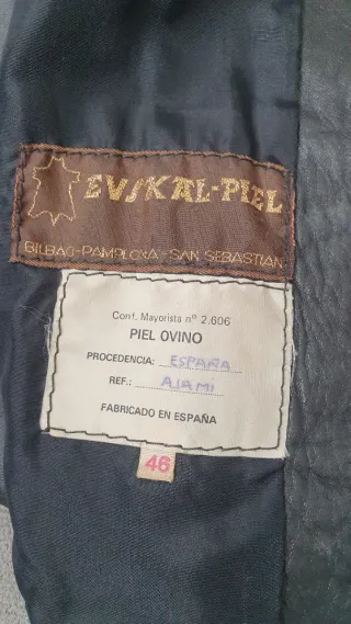 Abrigo de piel negro largo