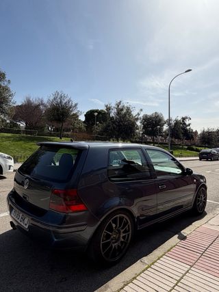 Volkswagen Golf 2001