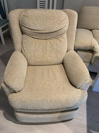 Sofá 3 plazas + relax. Tela anti manchas.