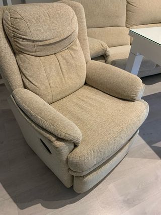 Sofá 3 plazas + relax. Tela anti manchas.