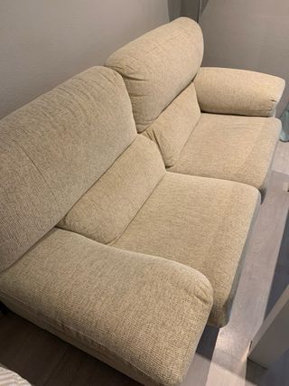Sofá 3 plazas + relax. Tela anti manchas.