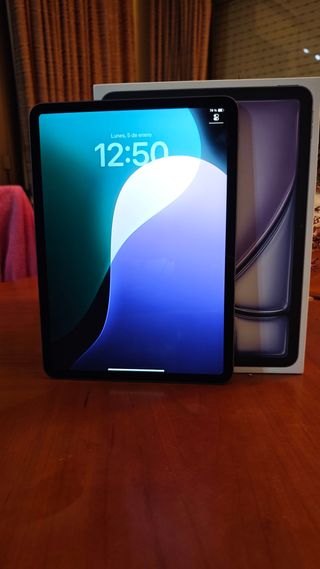 FUNDA REGALO \ iPad Pro 11 1a Gen 256GB Wifi Plata