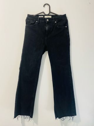 Pantalón vaquero negro Mango