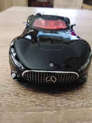 Coche de juguete Mercedes negro