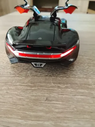 Coche de juguete Mercedes negro