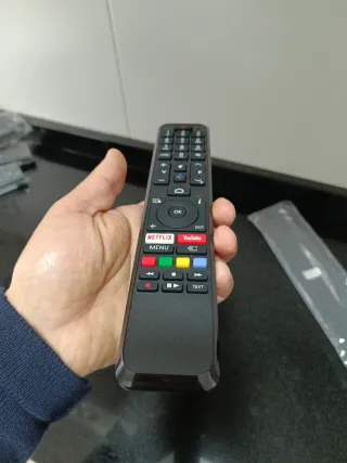 Mando a distancia Smart TV Hitachi A ESTRENAR