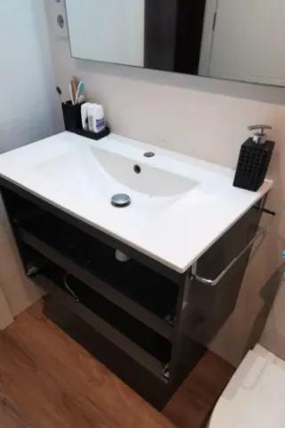 Fontanero electricista y pintura 695606846