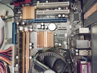 Componentes pc antiguo, y pc.