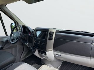 Volkswagen Crafter furgon largo y techo alto /2013