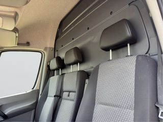 Volkswagen Crafter furgon largo y techo alto /2013