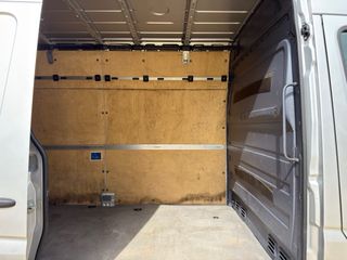 Volkswagen Crafter furgon largo y techo alto /2013