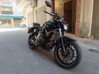 Yamaha MT-07 Negra Moto Naked