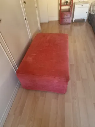 Puff/Mesa Auxiliar Rojo