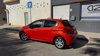 Peugeot 208 2015