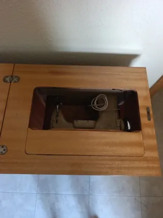 Máquina de coser Singer antigua. Modelo N.