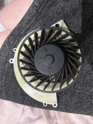 PS4 500GB repasteada + 2 mandos