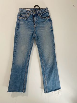 Pantalones vaqueros desgastados