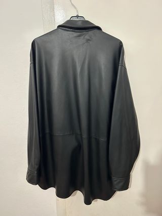 Camisa Zara piel negra M