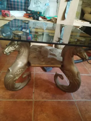 Mesa centro antigua caballos de mar