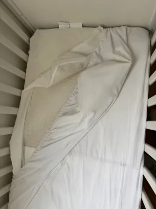 Cuna IKEA Sundvik + Colchón JÖTTETRÖTT