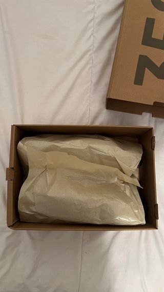 Adidas Yeezy Boost 350 Caja