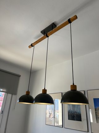 Lámpara 3 luces salón-comedor madera y metal