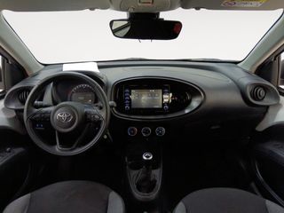 Toyota Aygo X Cross x-play