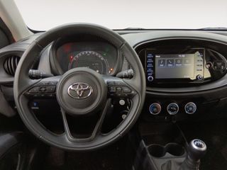 Toyota Aygo X Cross x-play