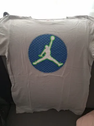 Camiseta Jordan Logo Jumpman Gris