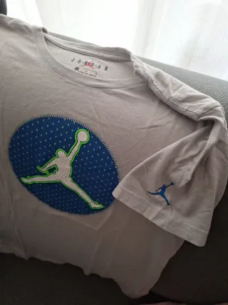 Camiseta Jordan Logo Jumpman Gris