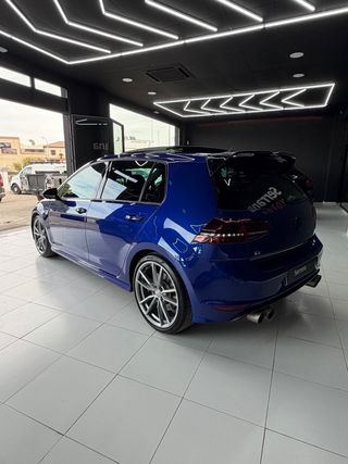 Volkswagen Golf r