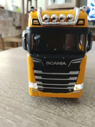 Camión Scania Juguete Metal Naranja