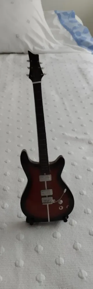 Figura Decorativa Guitarra Eléctrica