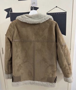 Cazadora ante Pull&Bear beige