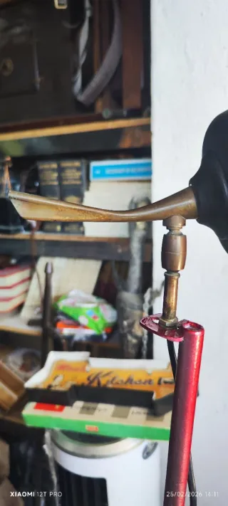 Lámpara de pie industrial antigua