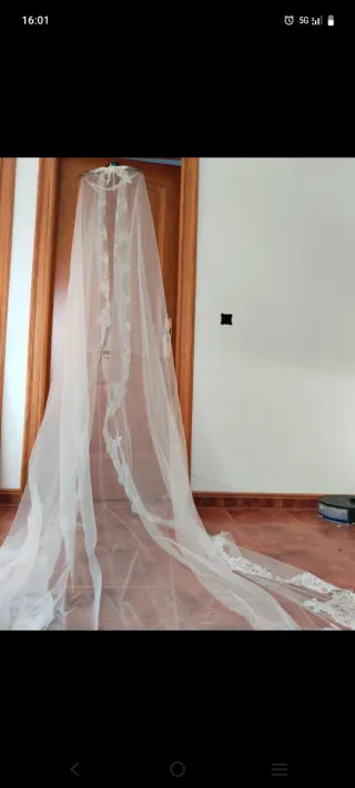 Vestido de Novia Talla 38-40 Marca ROSA CLARá