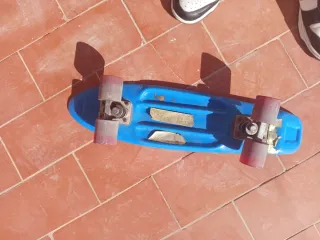 Patín skateboard azul