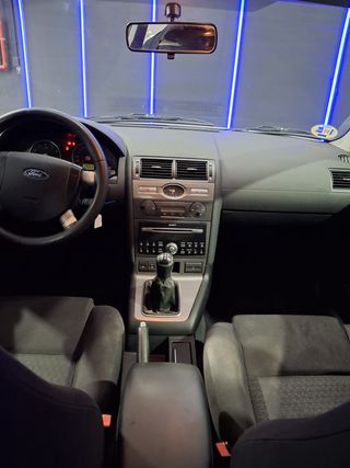 FORD Mondeo 1.8i 16v Futura