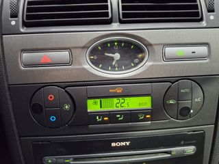 FORD Mondeo 1.8i 16v Futura