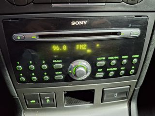 FORD Mondeo 1.8i 16v Futura