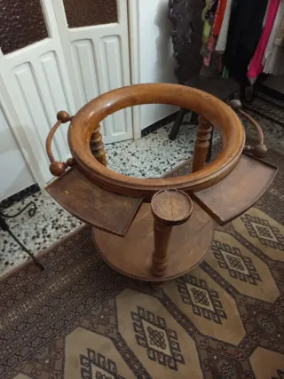 Lavabo antiguo de madera