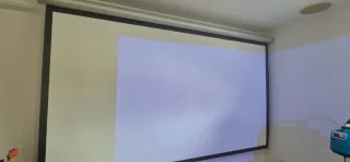Pantalla de Proyector Enrollable