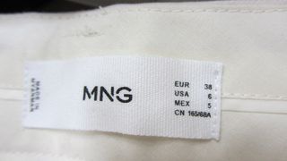 Pantalones nuevos de talla 38 y blusas tallas 38