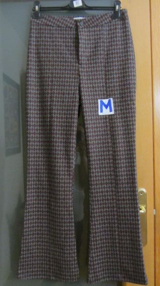 Pantalones nuevos de talla 38 y blusas tallas 38