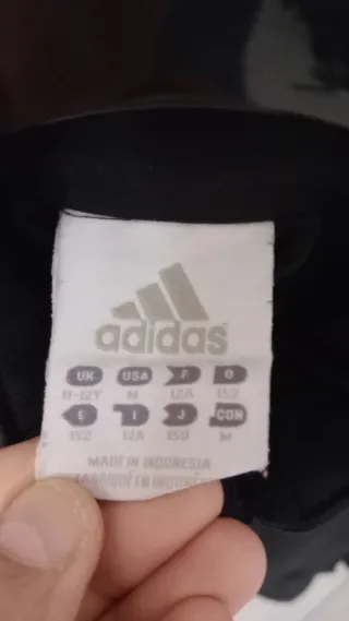 Felpa Adidas nera e rossa