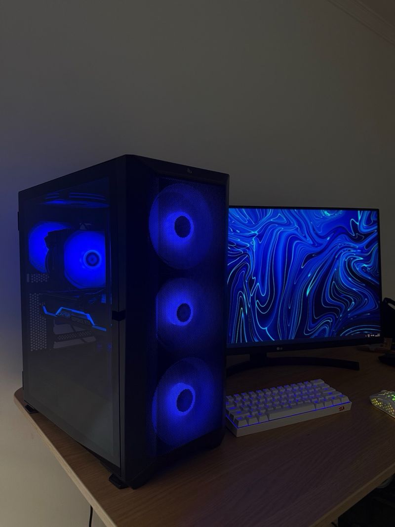 PC Gaming i7 + RTX 3070 Ti + 16 ram. Negociable! afbeelding 3