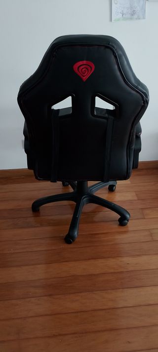 Cadeira Gaming Genesis Preta e Vermelha