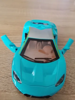 Coche de metal azul juguete