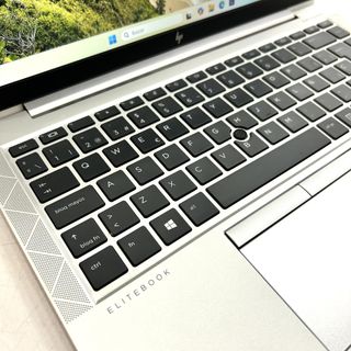 PORTAIL HP ELITEBOOK 845 G7 AMD RYZEN 5 PRO 4650U 16GB RAM 256GB SSD + CARGADOR